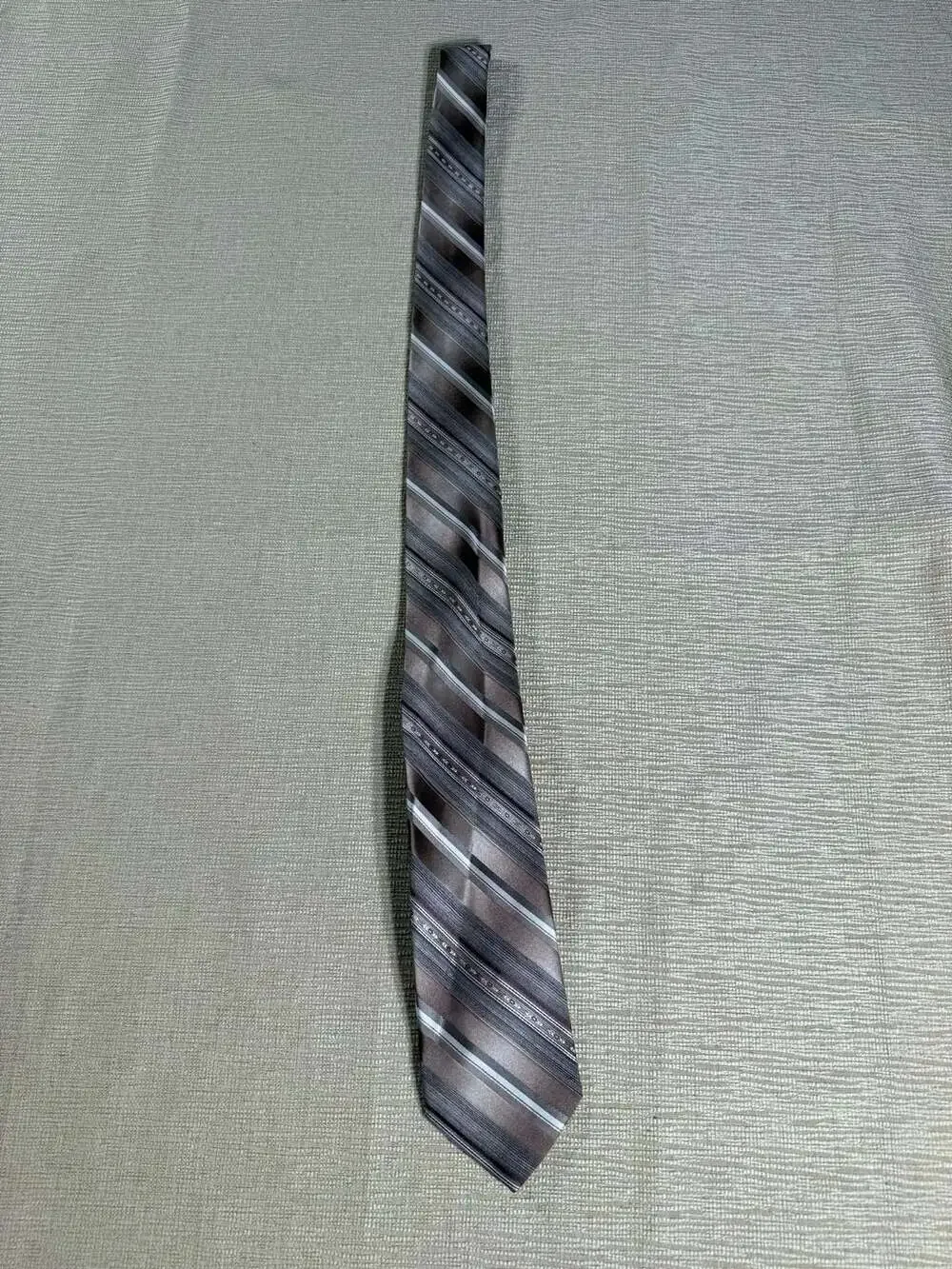 Men’s Necktie Lot of 5 Geometric Stripe Medallion Brown Red Gold Dress Ties